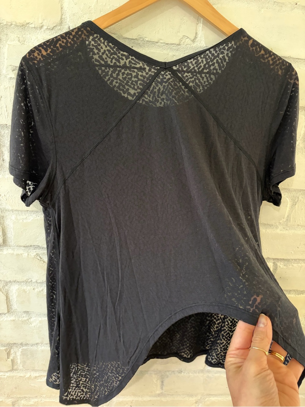 Lululemon Loop Around Tee - Picture 3 of 5